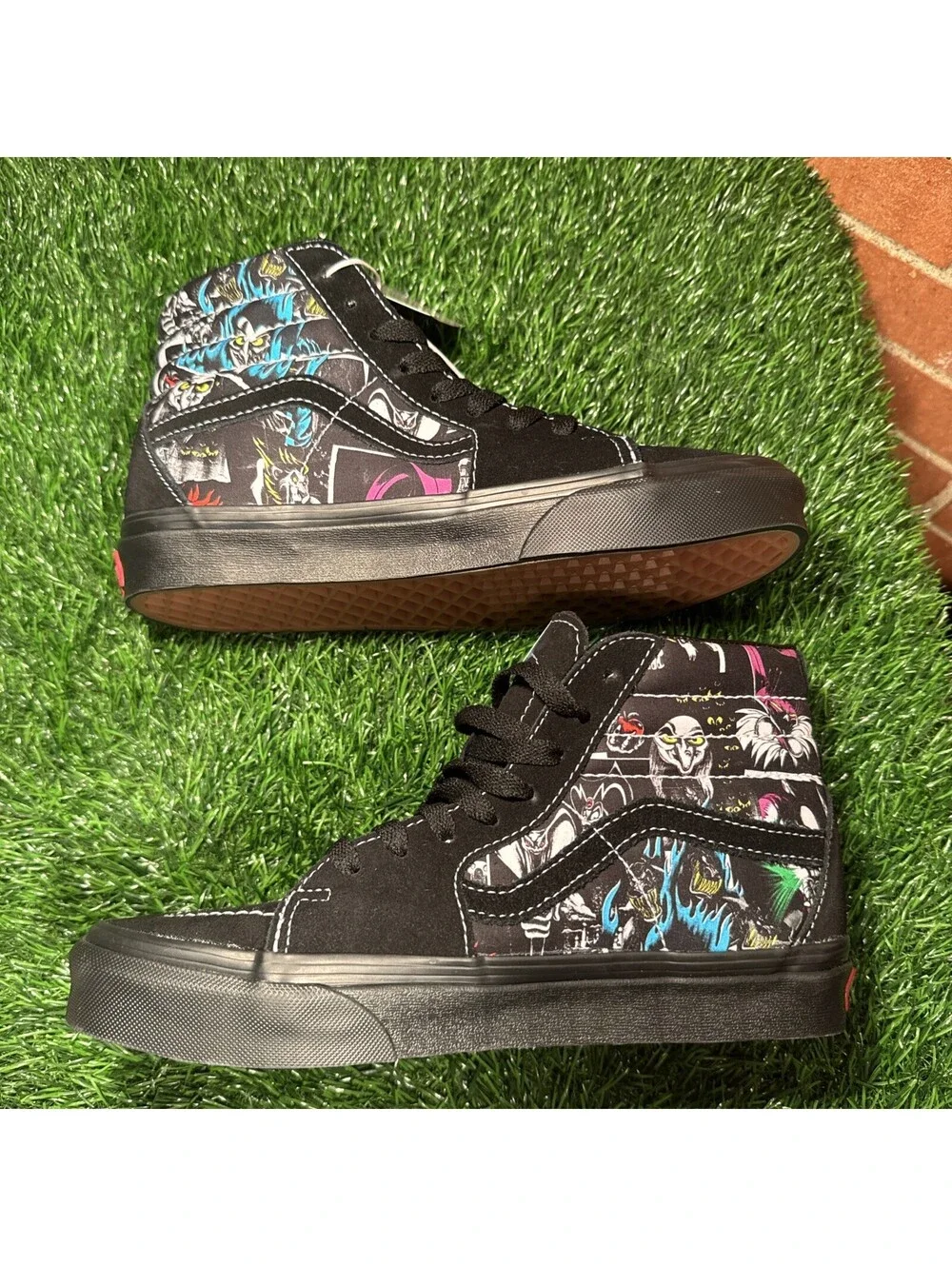 Vans x Disney Villains Sk8-Hi Shoes New With Tags Size 6M 7.5W Disney 100 Aniv.